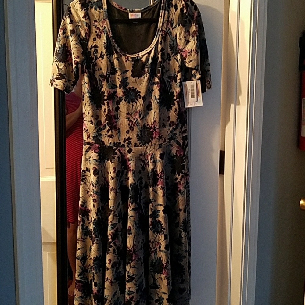 Lularoe Nichole L NWT